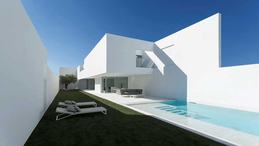 Minimalist and Contemporary Pool