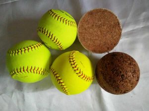 Read more about the article Ukuran Bola Softball